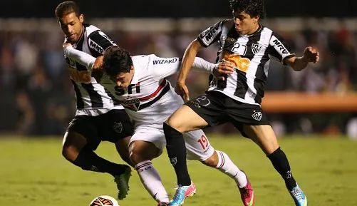 守中展现出 守中展现出