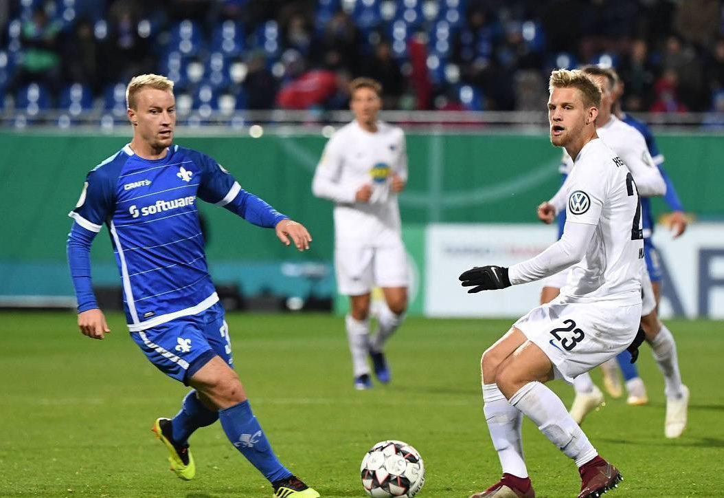 法逐渐拉开 法逐渐拉开