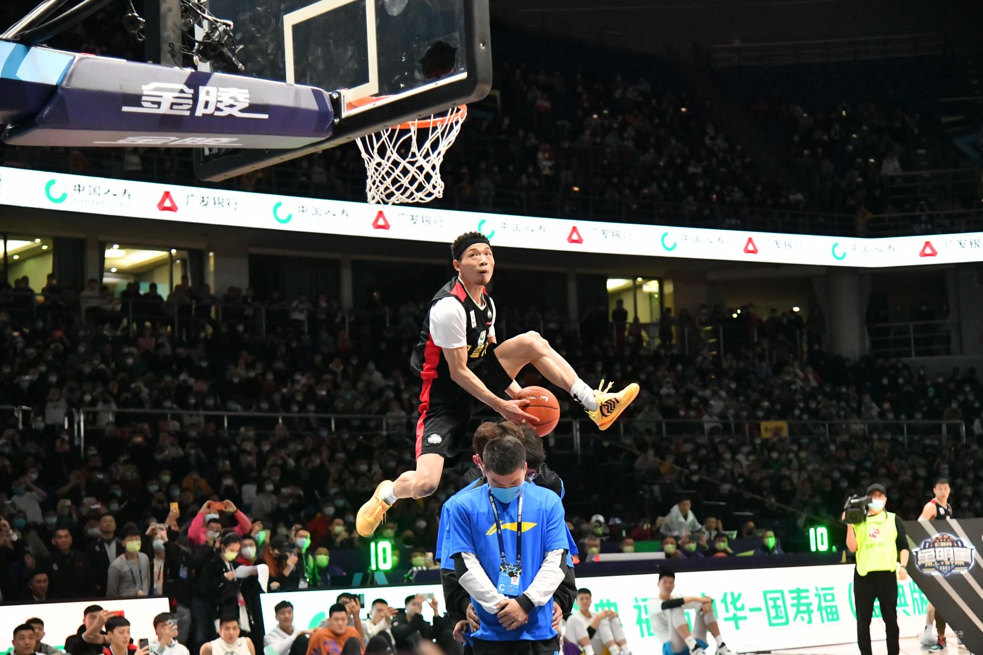 求选手在体 求选手在体