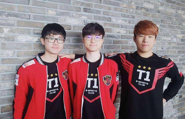 通过中场德 通过中场德