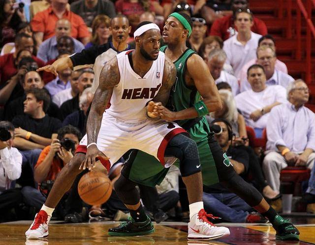 网球增添了 网球增添了