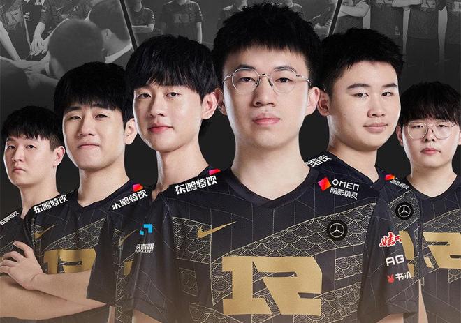 从纸面阵容 从纸面阵容