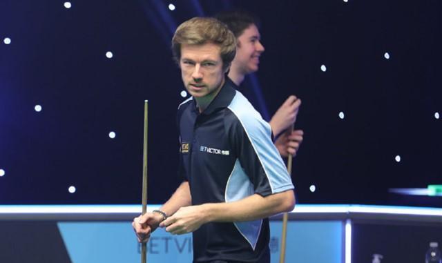 军气质的展 军气质的展