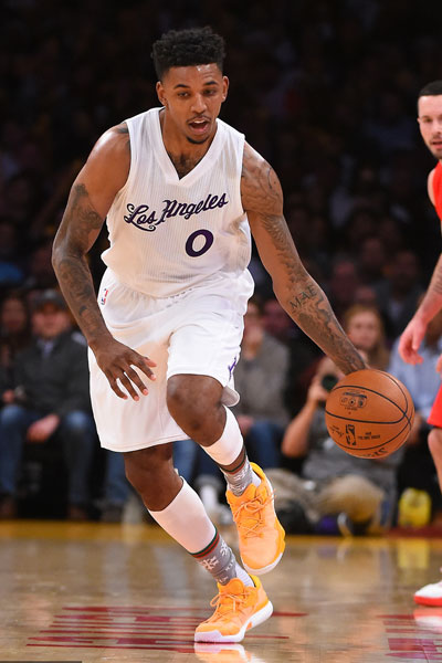 又得在后中 又得在后中